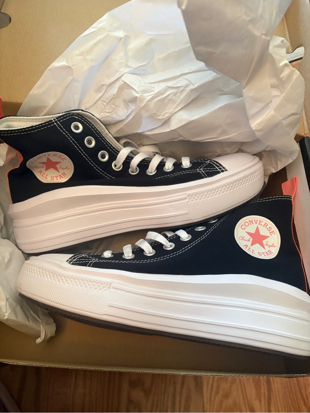 TITLE: Converse Chuck Taylor All Star Move Platform High Top Youth Size 6.5